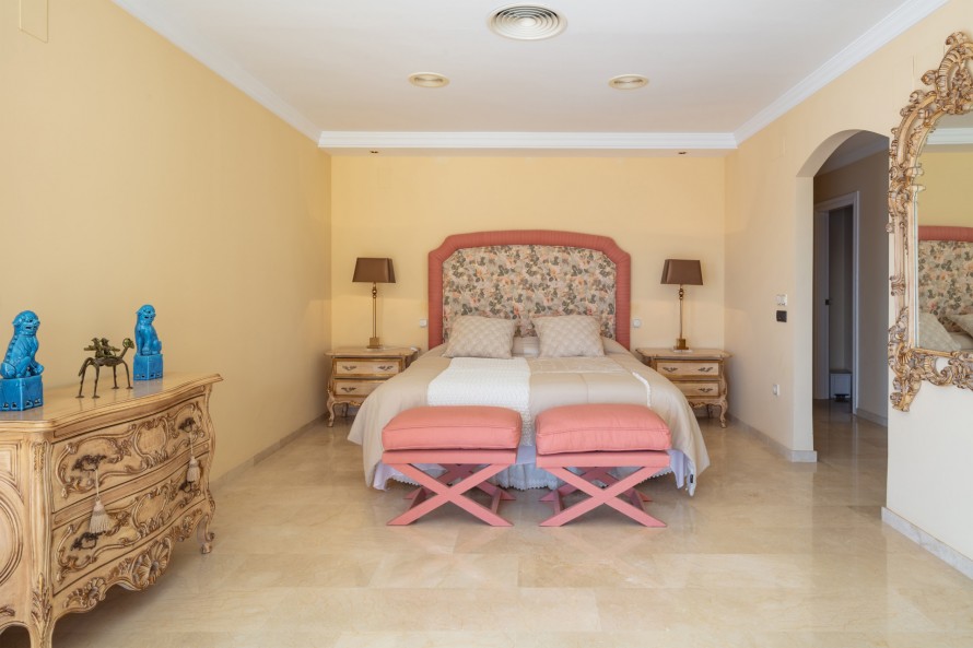 6 Chambres - — 19/35