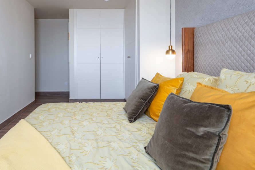 2 Slaapkamers - — 15/37
