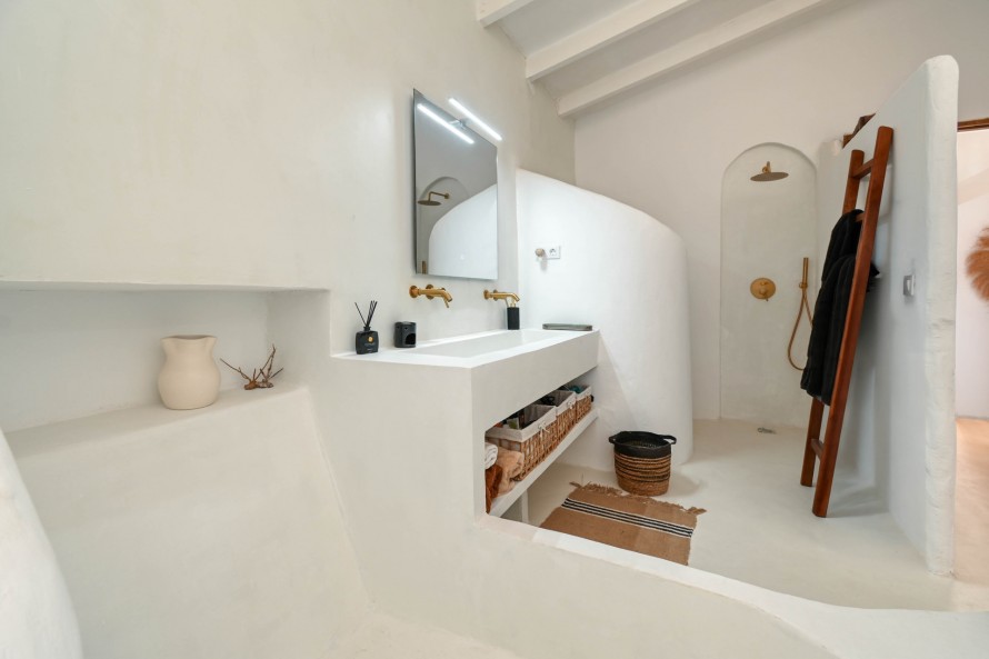 4 Slaapkamers - — 13/43