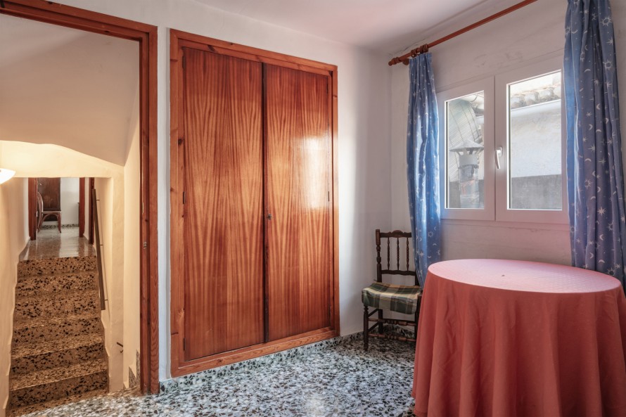 4 Slaapkamers - — 10/17