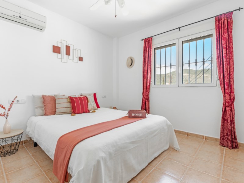 4 Schlafzimmer - El Campello — 11/48