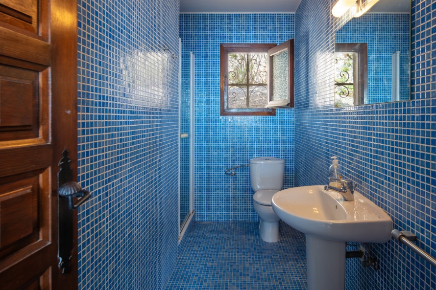 5 Slaapkamers - — 21/34