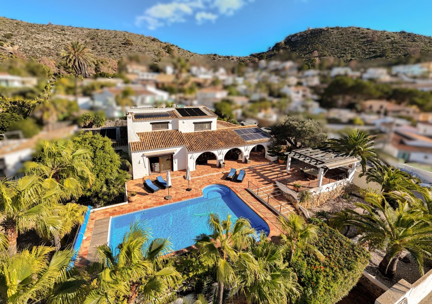 5 Bedrooms - Moraira — 84/85
