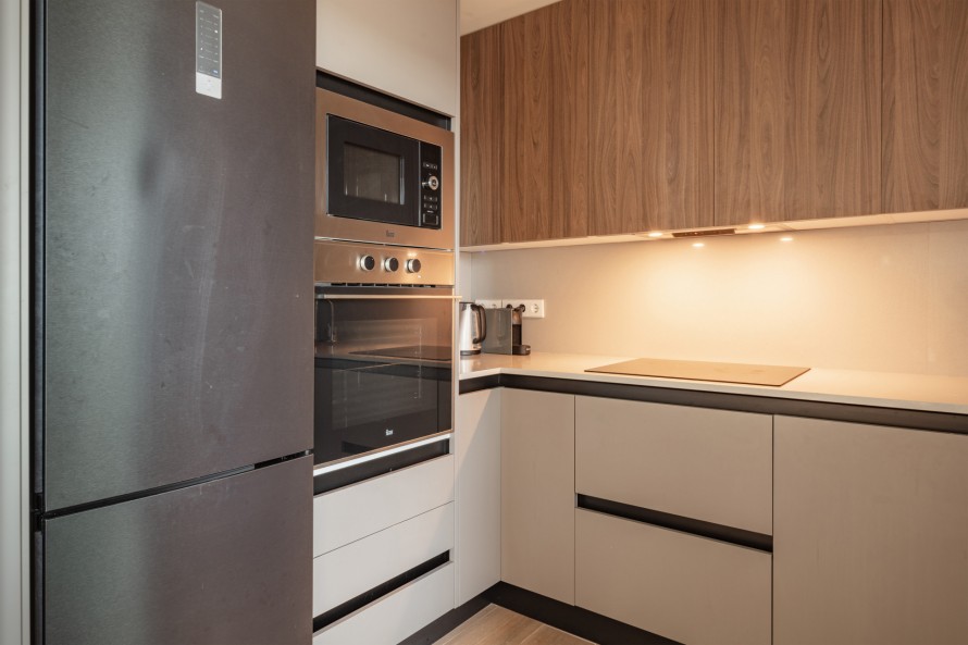 2 Slaapkamers - — 10/37