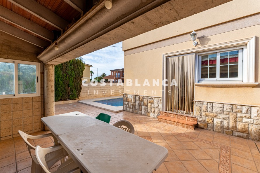 4 Bedrooms - Alfaz del Pi — 25/35