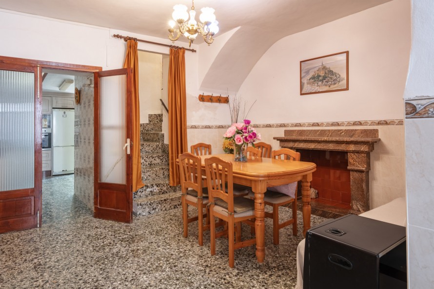 4 Slaapkamers - — 3/17