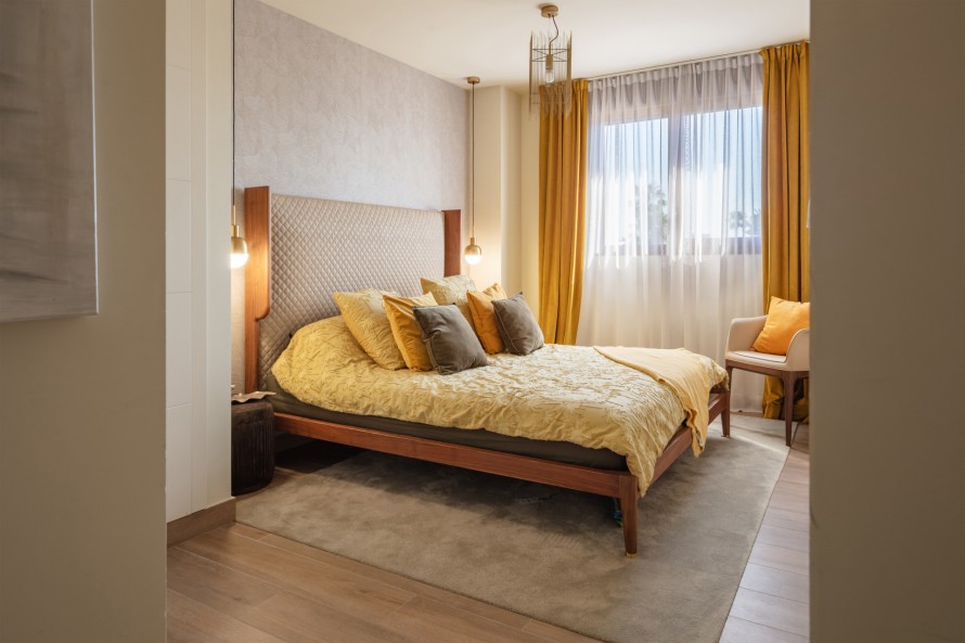 2 Slaapkamers - — 13/37