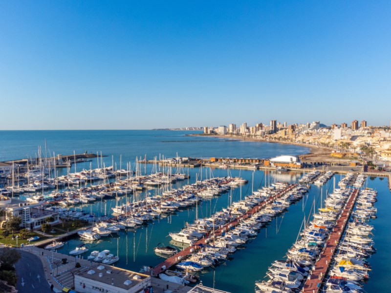 4 Spalni - El Campello — 34/35