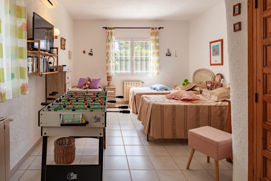 4 Slaapkamers - — 20/36