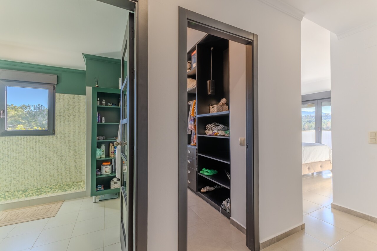 6 Dormitorios - Jávea — 40/50