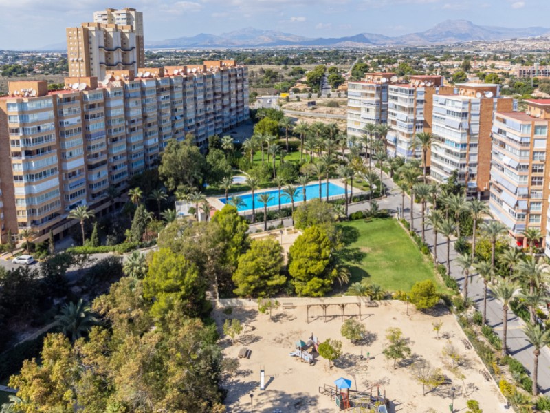 3 Dormitorios - El Campello — 11/30