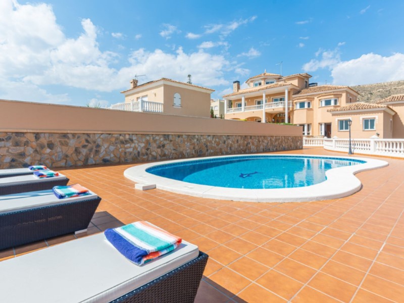 5 Spalni - El Campello — 54/76