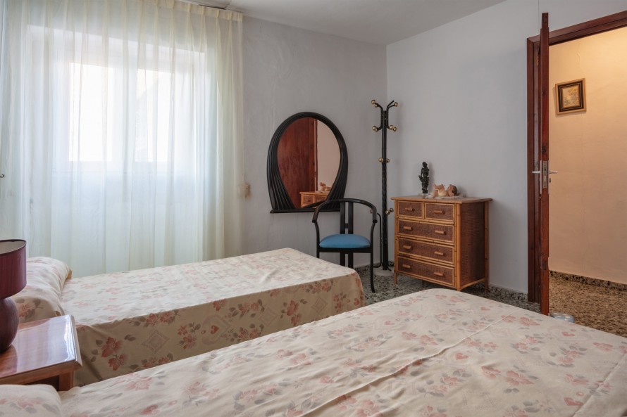 4 Slaapkamers - — 13/17