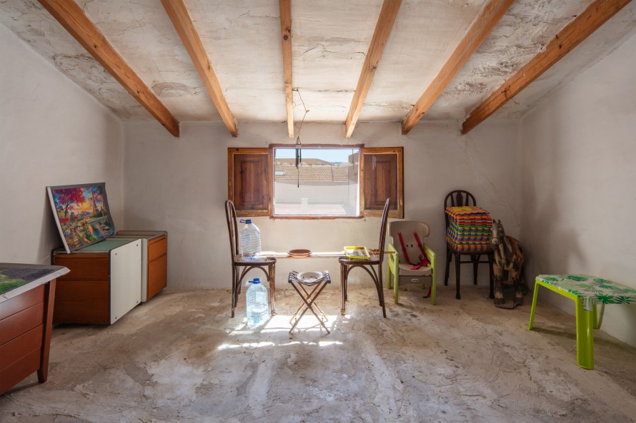 4 Slaapkamers - — 16/21