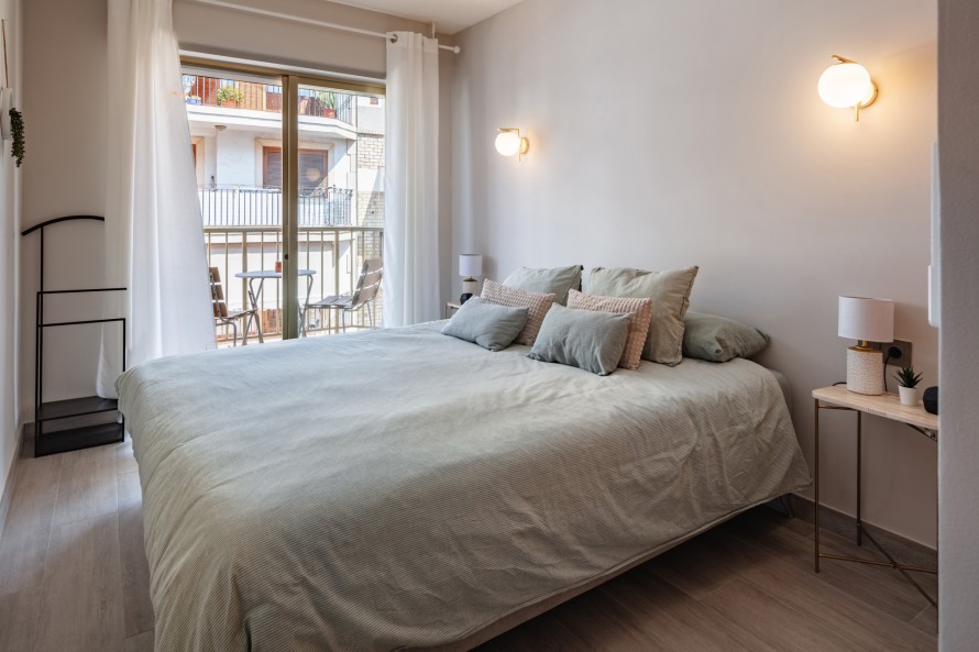 2 Slaapkamers - — 16/21