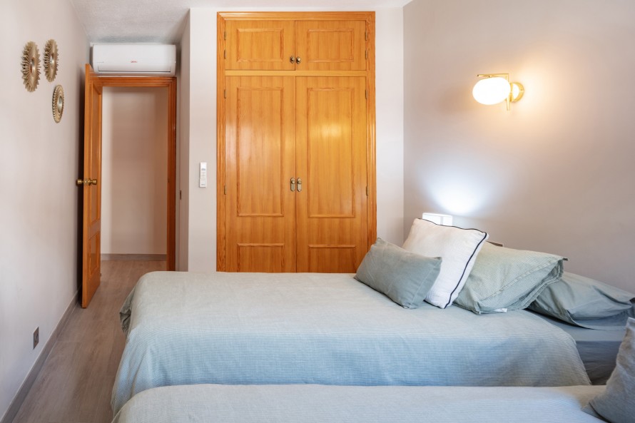 2 Slaapkamers - — 15/21
