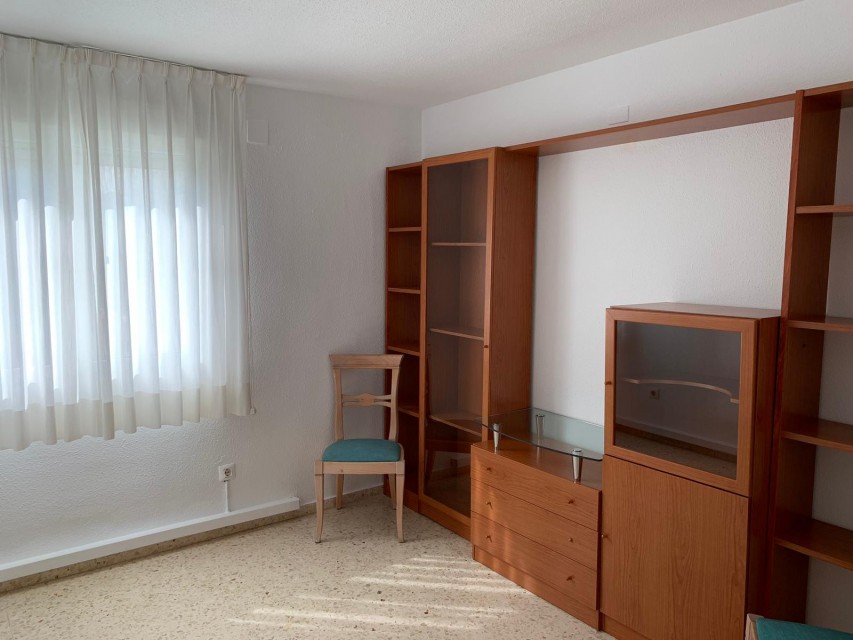 4 Slaapkamers - — 3/20