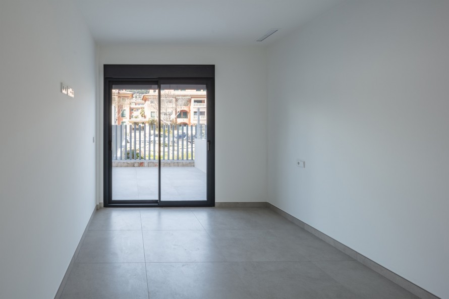 3 Slaapkamers - — 7/24