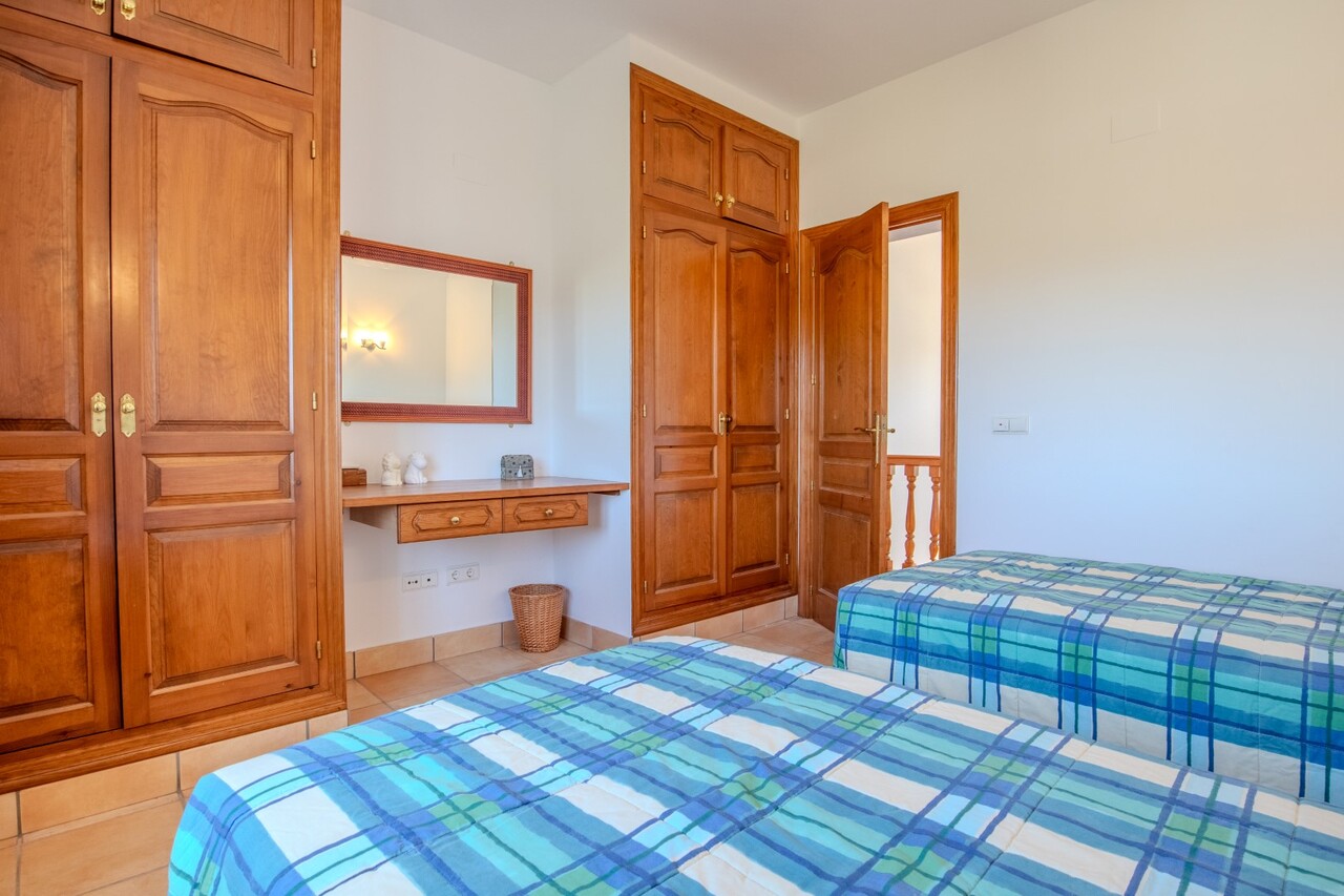 5 Dormitorios - Jávea — 25/50