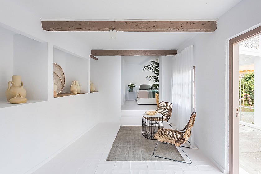 MERCADER DE INDIAS - interiorismo en blanco