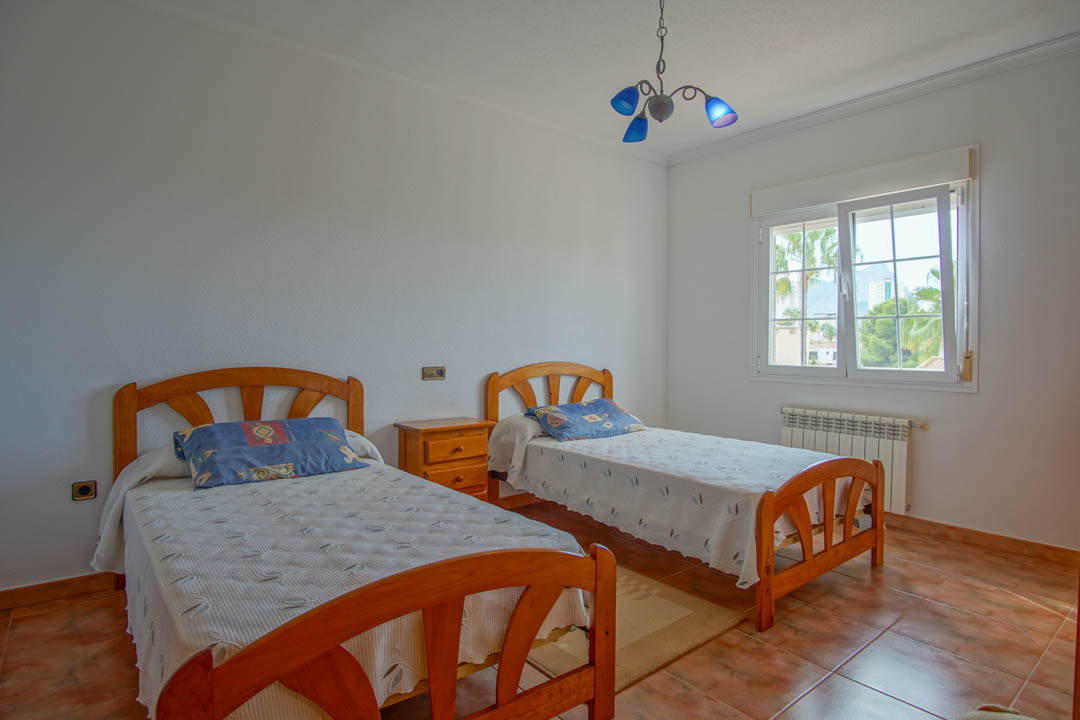 5 Dormitorios - Calpe — 25/50