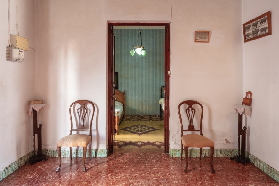 4 Slaapkamers - — 8/21