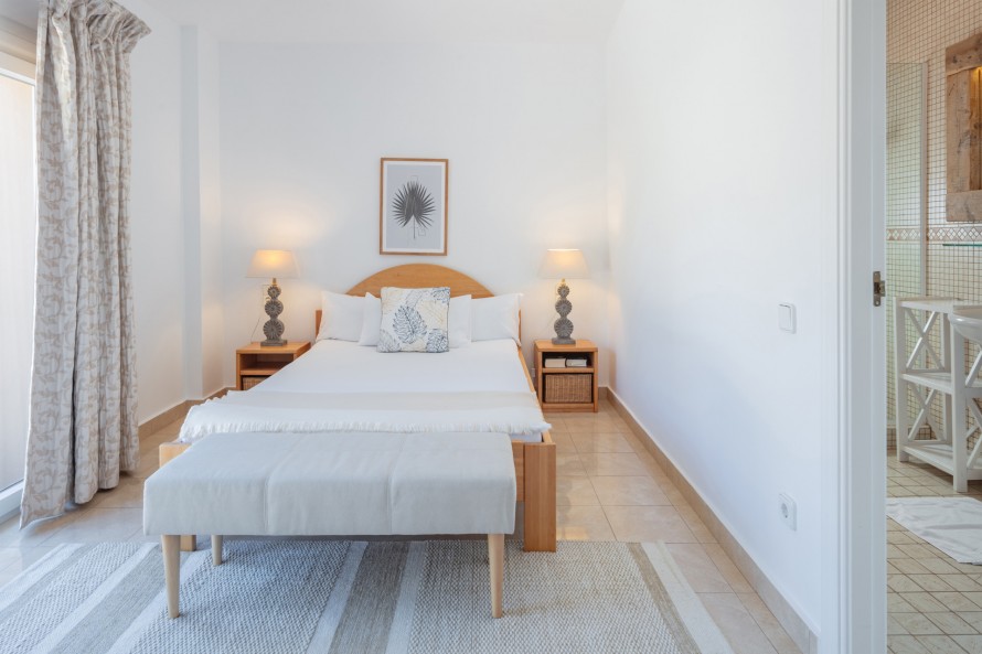 5 Slaapkamers - — 32/50