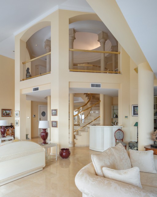 6 Chambres - — 7/35