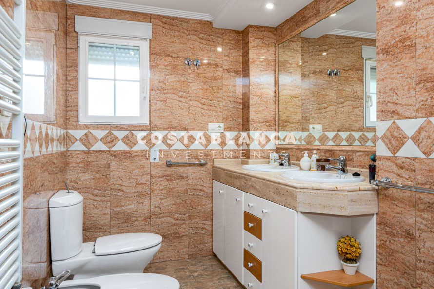 4 Bedrooms - Alfaz del Pi — 14/35