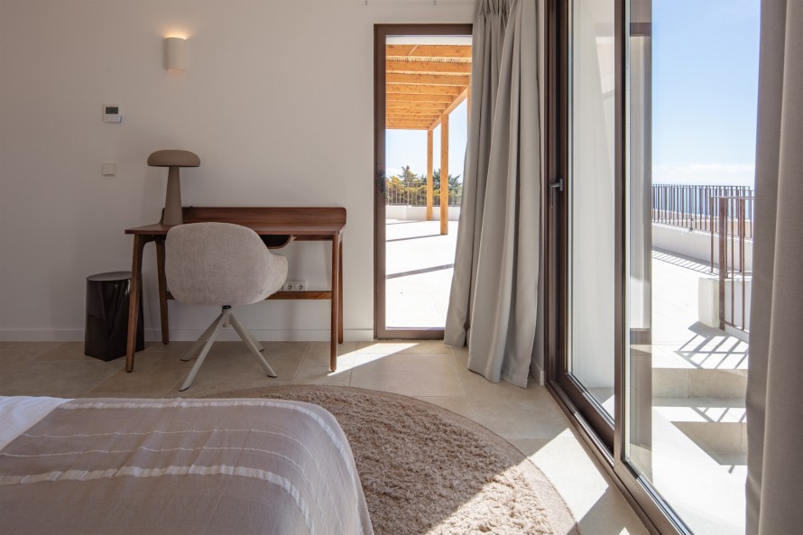 4 Slaapkamers - — 29/50