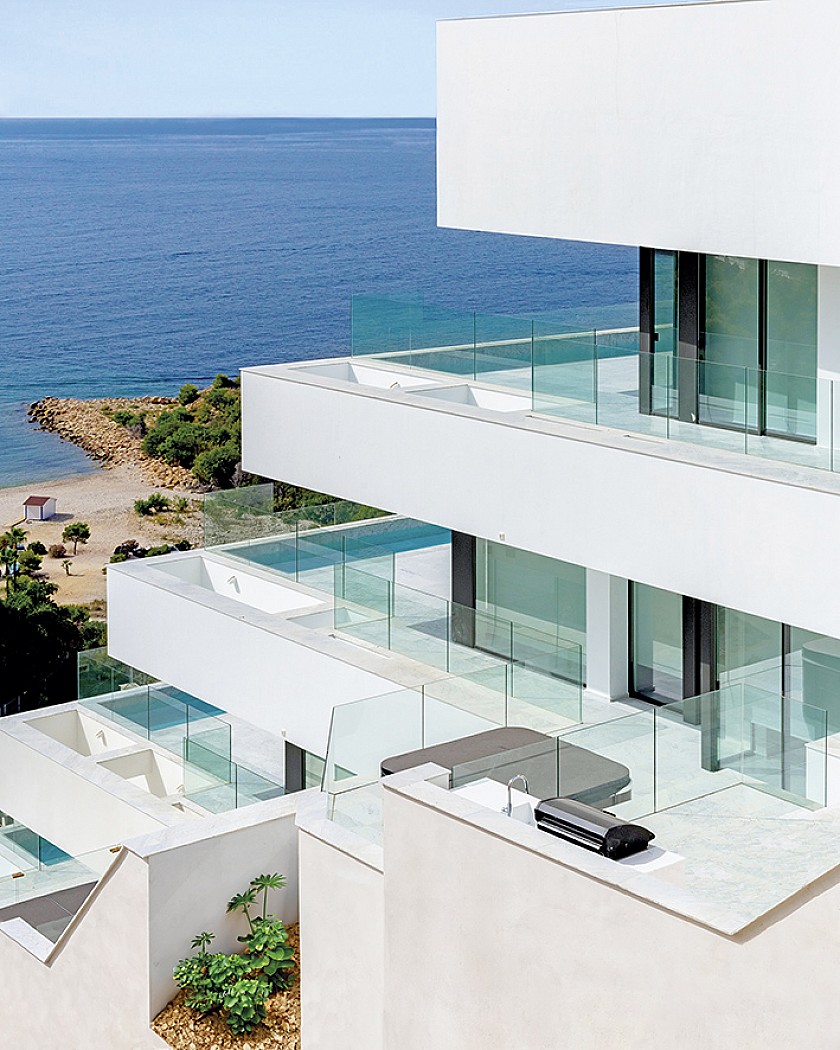 PANORAMA BAY LUXURY PENTHOUSES