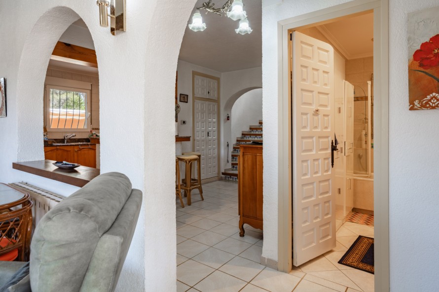 4 Slaapkamers - — 14/36