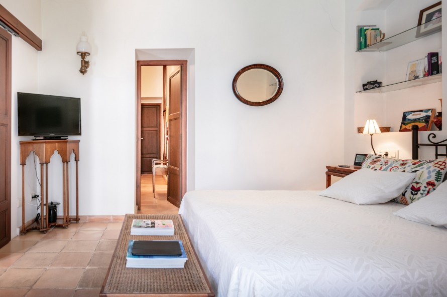5 Slaapkamers - — 16/28