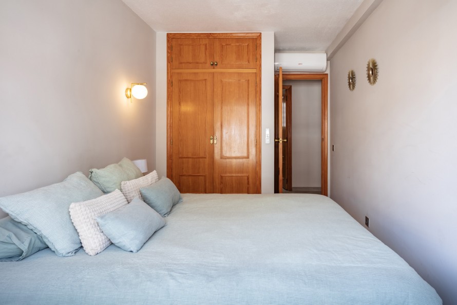 2 Slaapkamers - — 17/21