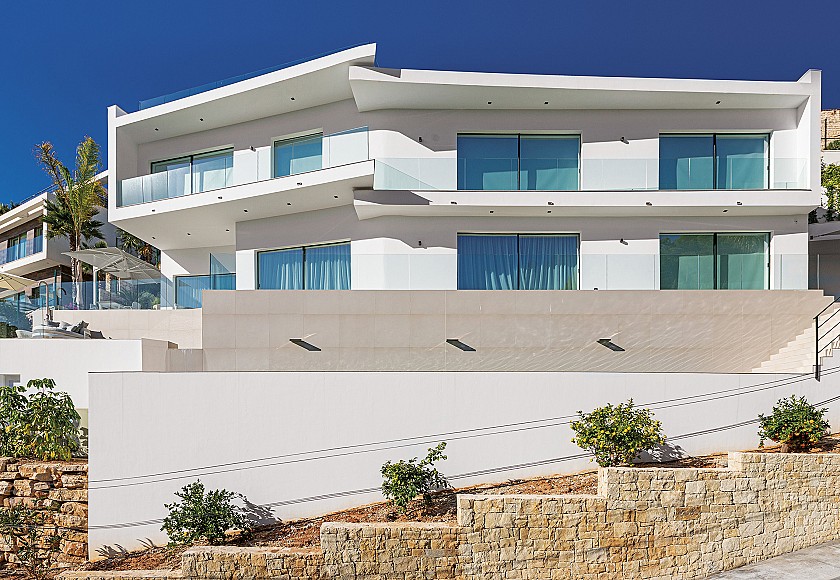 VILLA SIBILA por  MIRALBO - Moderno diseño en su máxima expresión